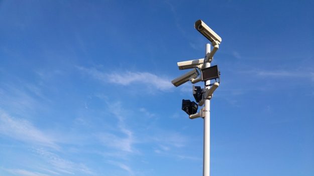 foto-camara-seguridad descienden-robos-en-domicilios
